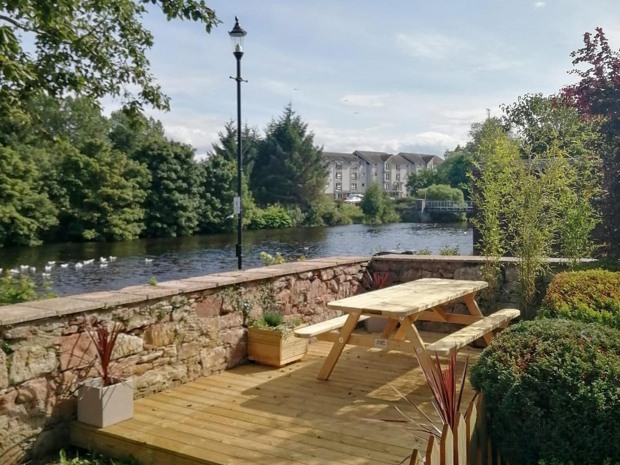 Вилла Riverside View Нэрн Экстерьер фото